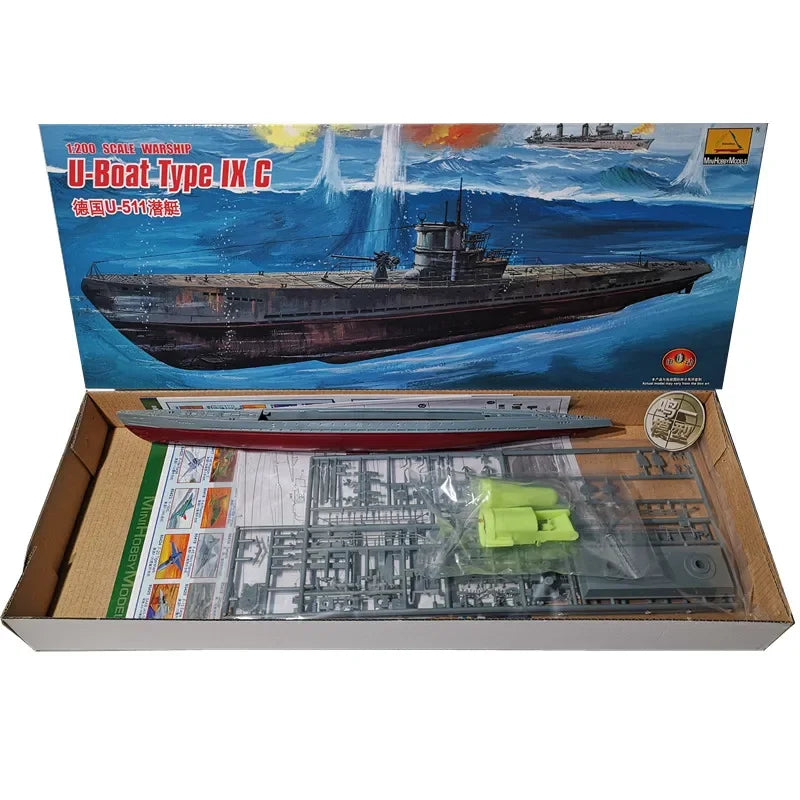 Trumpeter 30CM 1:700 Naval Assembly Set – Historical Battleship & Aircraft Carrier Models